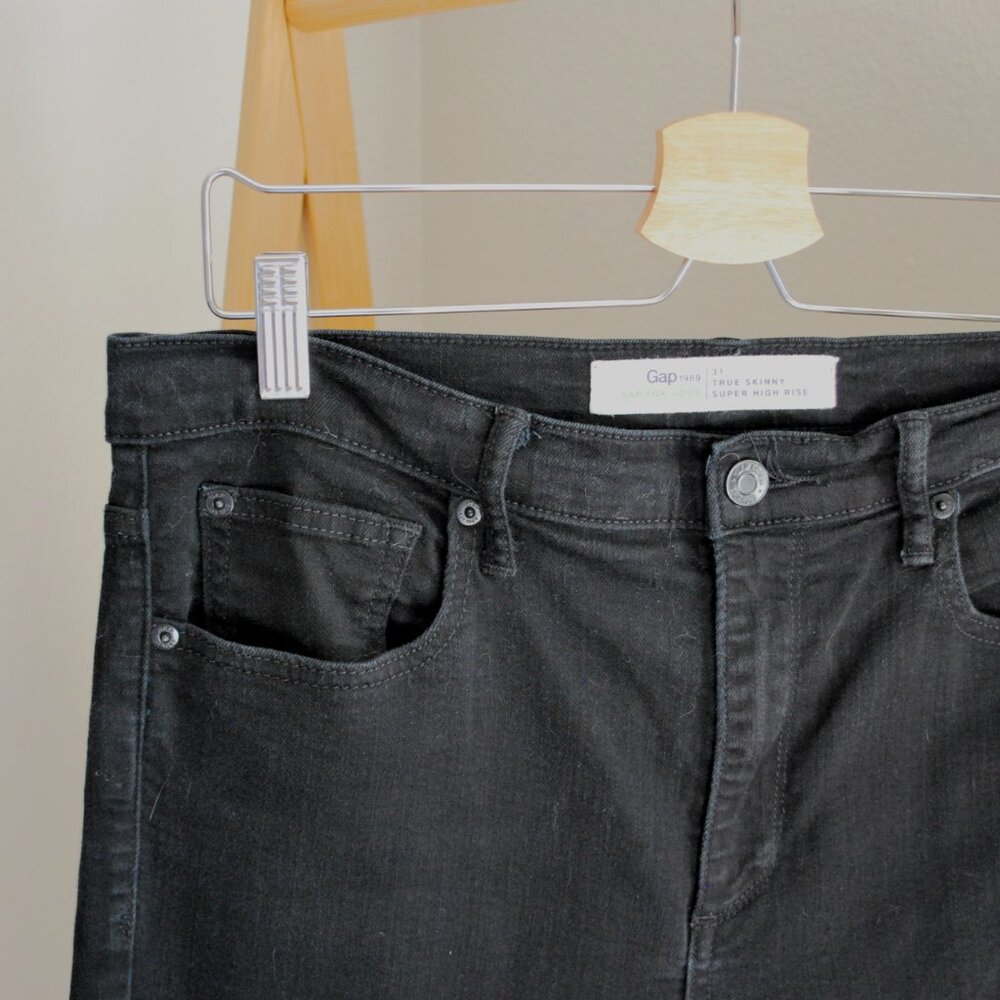 GAP 1969 True Skinny Super High Rise Black Jeans